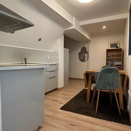 Cosy Near Apartment Strasbourg