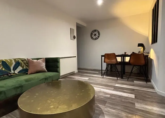 Cosy Near *